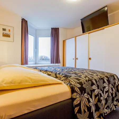 شقة Residenz Meeresbrandung10 Mit Verglastem Balkon Mit Meerblick , Einbaukueche Mit Geschirrspueler ,2 X Tv,schwimmbad, Sauna , Reservierter Stellplatz , Wlan ! *