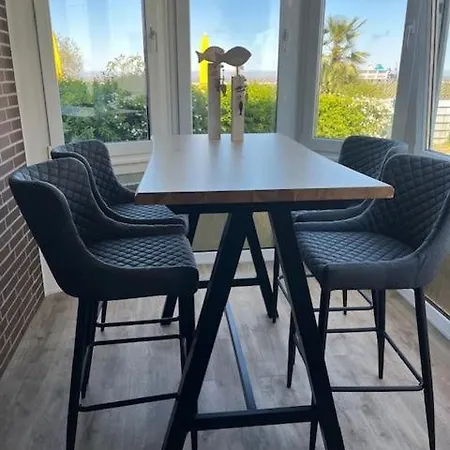 Residenz Meeresbrandung10 Mit Verglastem Balkon Mit Meerblick , Einbaukueche Mit Geschirrspueler ,2 X Tv,schwimmbad, Sauna , Reservierter Stellplatz , Wlan ! *